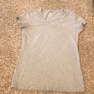 Used grey M nike women’s T-shirt
